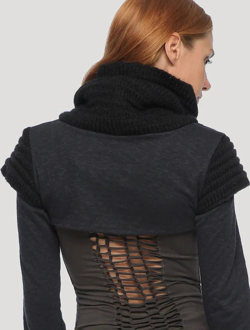 Armadillo vmix crop sweater