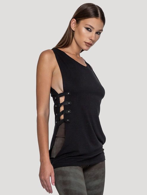 Slashed Hybrid Top